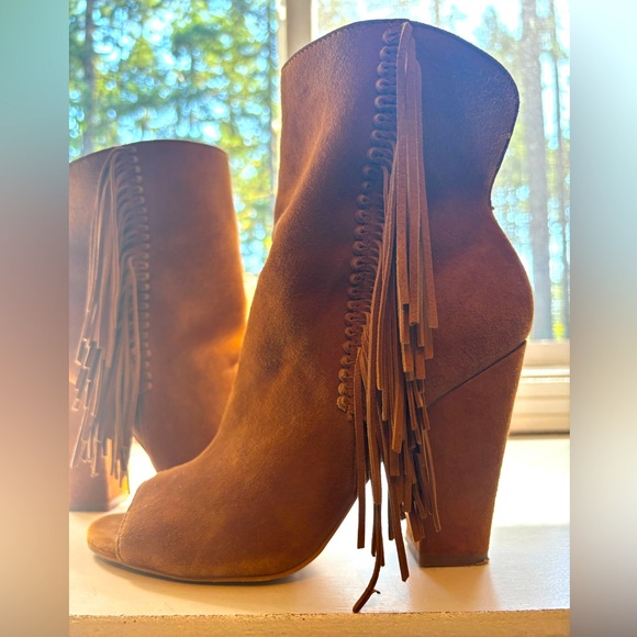 Brown Fringe and Suede Shoes with Peep Toe Size 8 - Picture 1 of 9